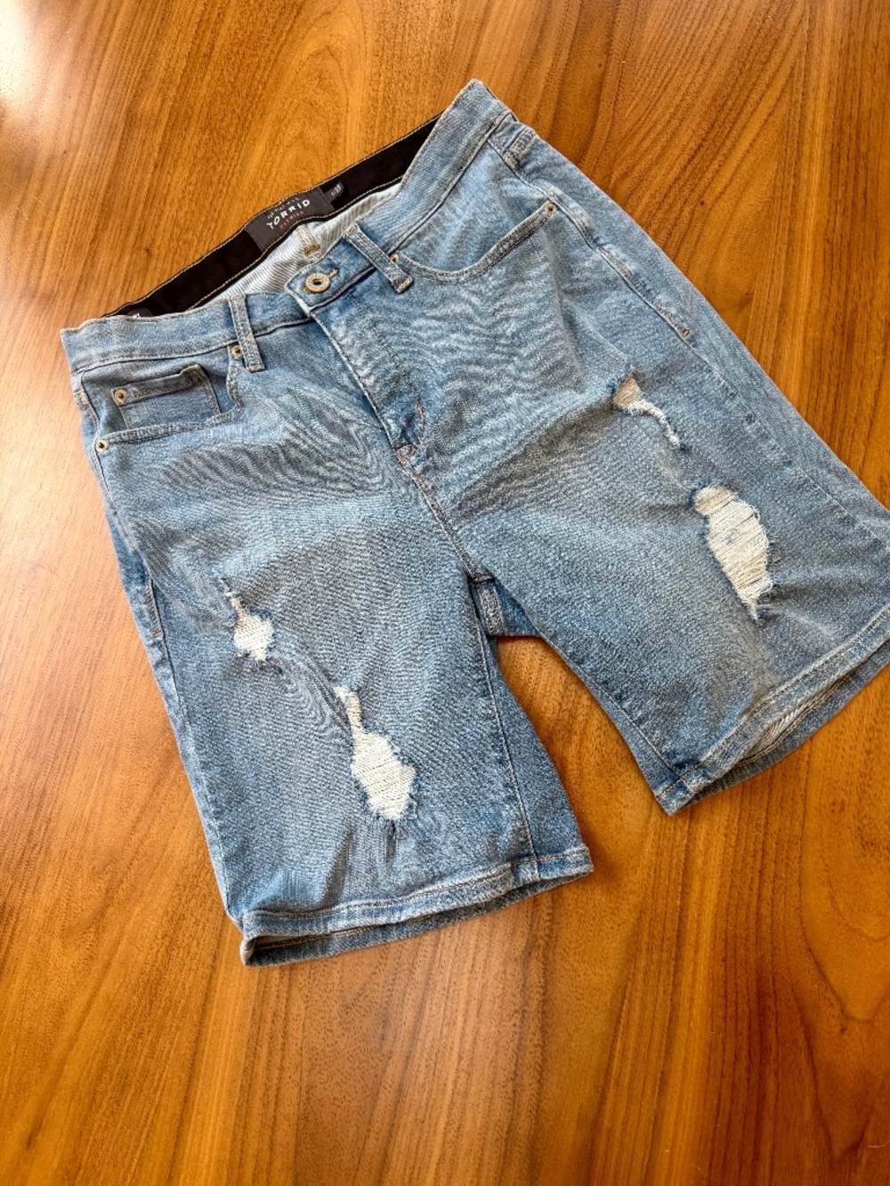 🔥 Torrid Premium High Rise Distressed Bermuda Jean Shorts Size 12
